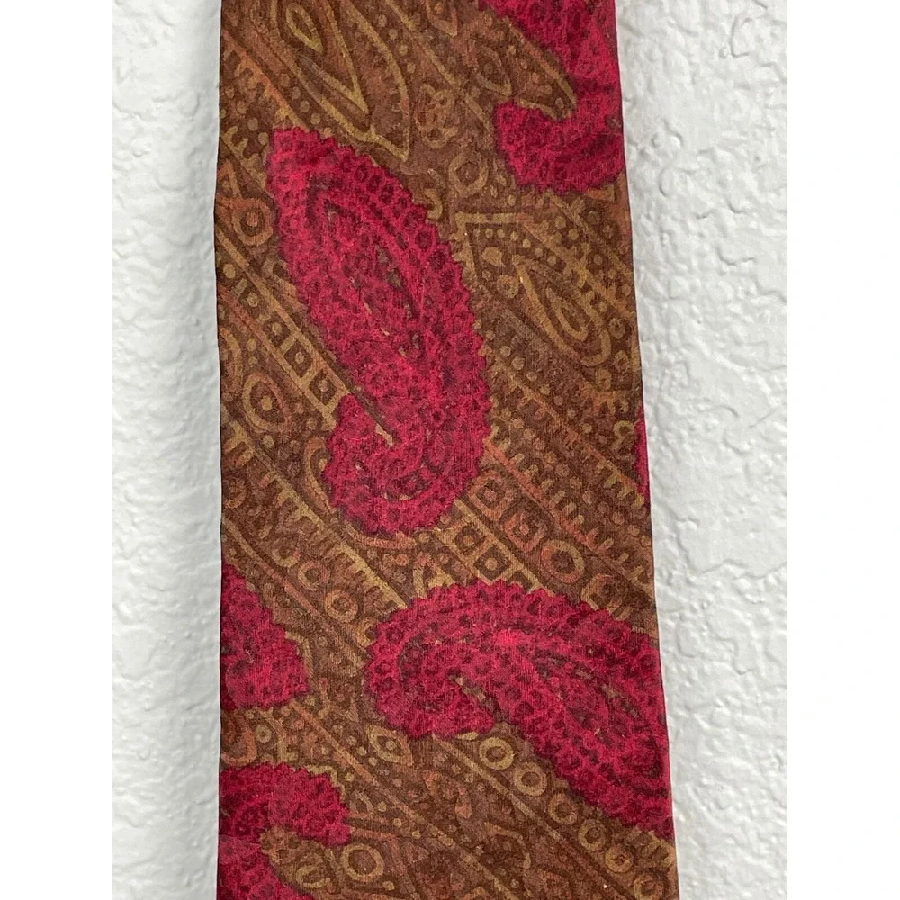 Vintage Liberty of London Tie Necktie 100% Silk Red Brown‎ Paisley USA Career